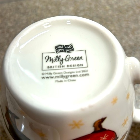 Milly Green British Design ‘Dachshund Through The Snow’ Tray and Matching Mug - Picture 6 of 17